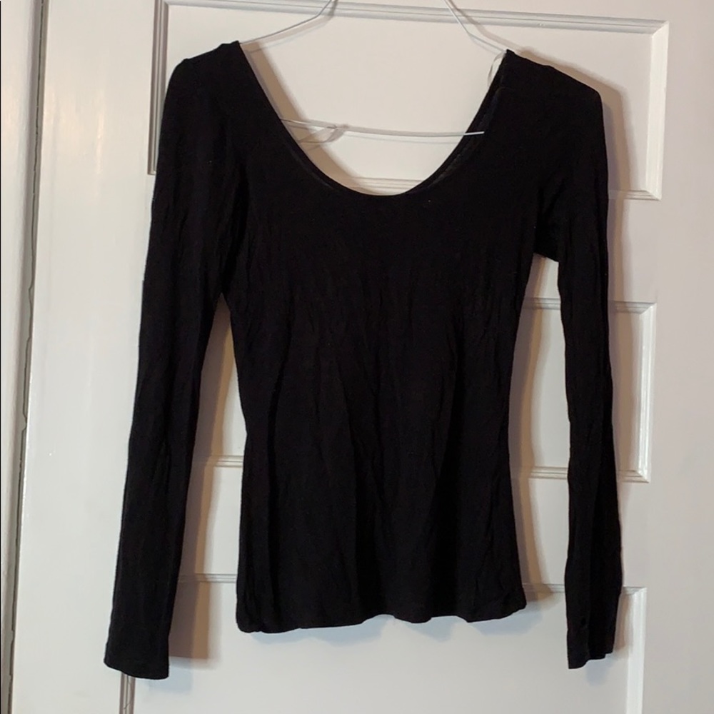 Lightweight Black Long Sleeve Classic Top